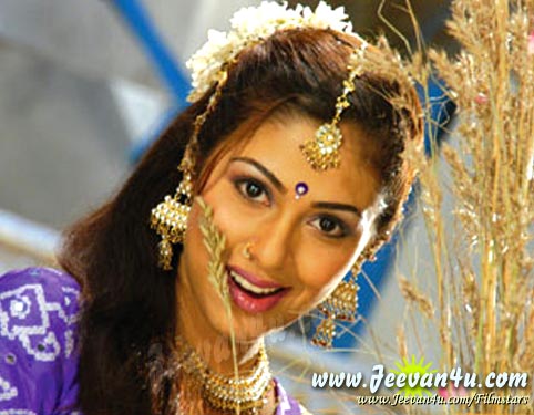 Tamil Actress Sadha Photos